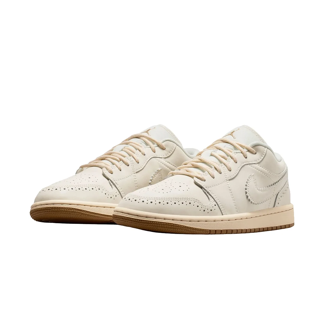 WOMEN'S AIR JORDAN 1 SE "BROGUE" CHALK/METALLIC GOLD - Image 3