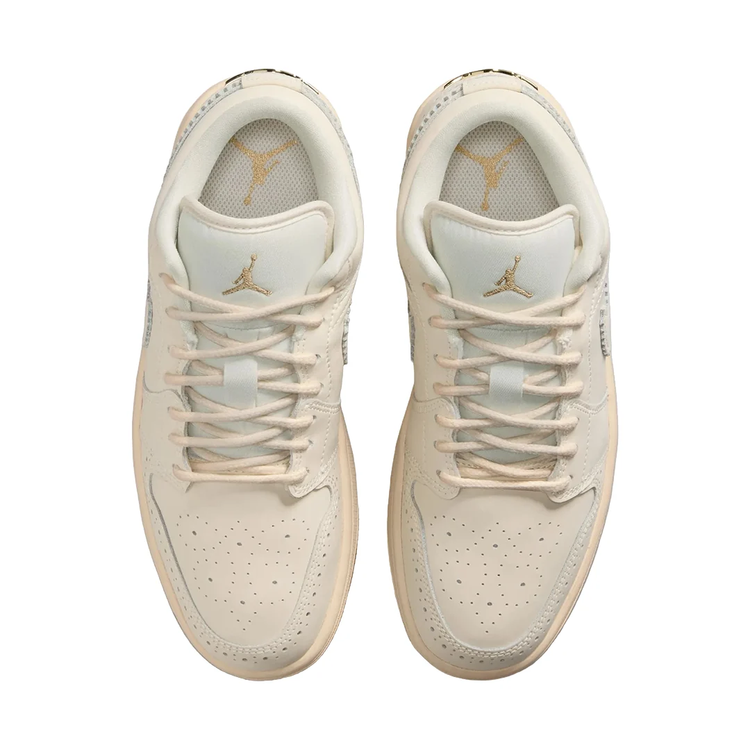 WOMEN'S AIR JORDAN 1 SE "BROGUE" CHALK/METALLIC GOLD - Image 4